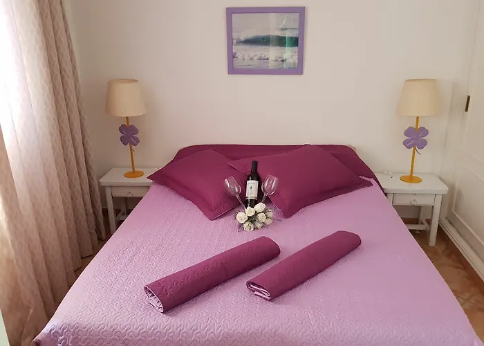Lavanda Apartahotel