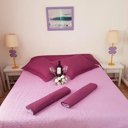 Ξενοδοχείο με διαμερίσματα Lavanda 3*